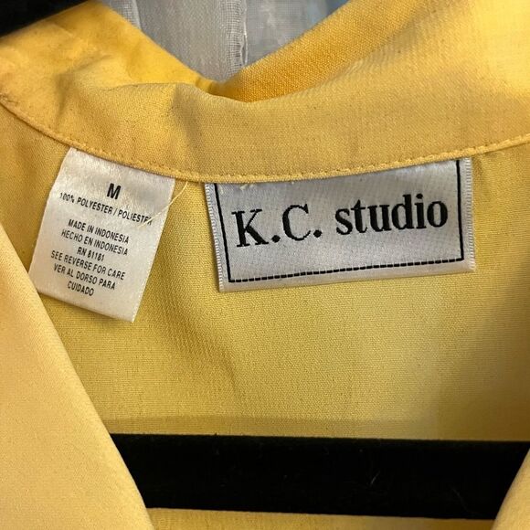 K.C. Studio Yellow Button-Up Top – Size Medium - Picture 2 of 4